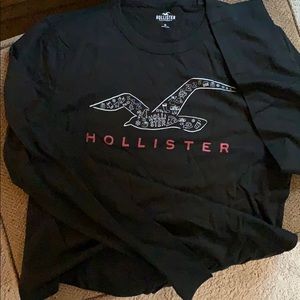 Men’s M Hollister Black LS Holiday Shirt With Logo